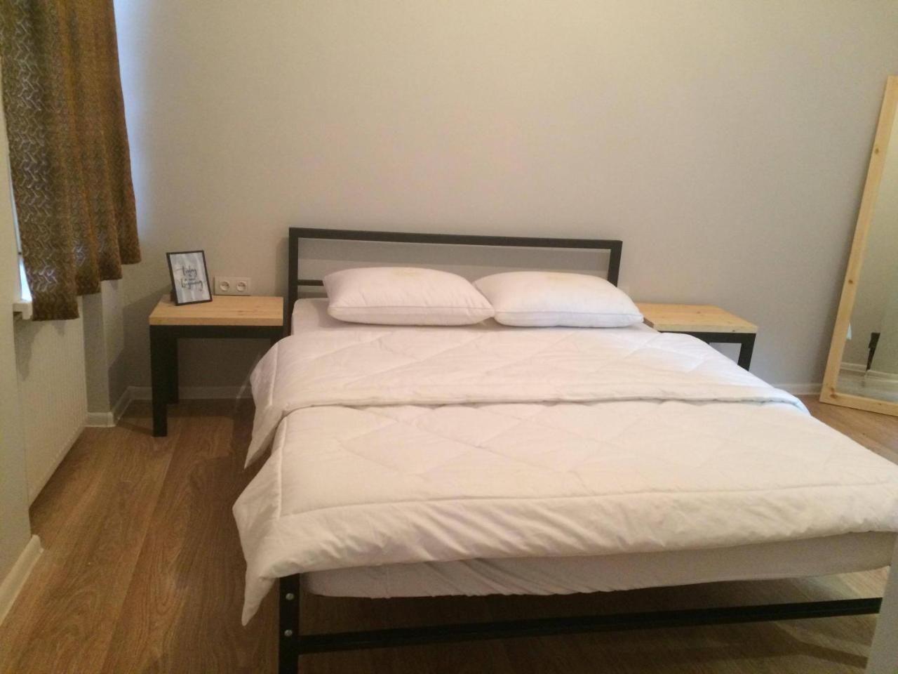 Woodmood Hostel Tbilisi Esterno foto
