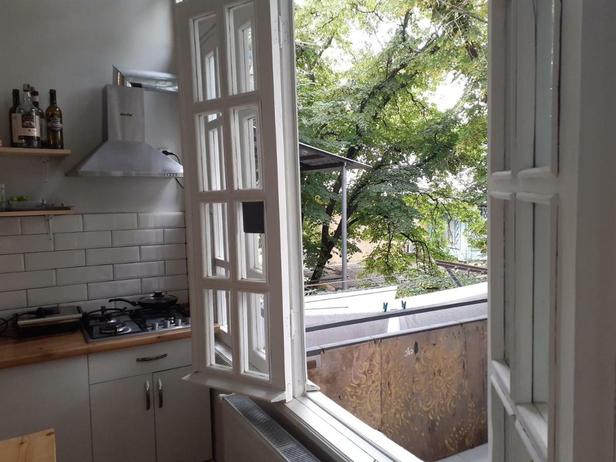 Woodmood Hostel Tbilisi Esterno foto
